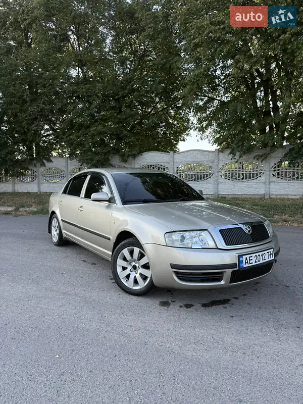 2005 skoda superb