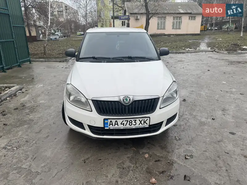 2011 skoda fabia