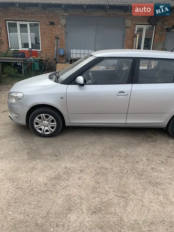 2013 skoda fabia