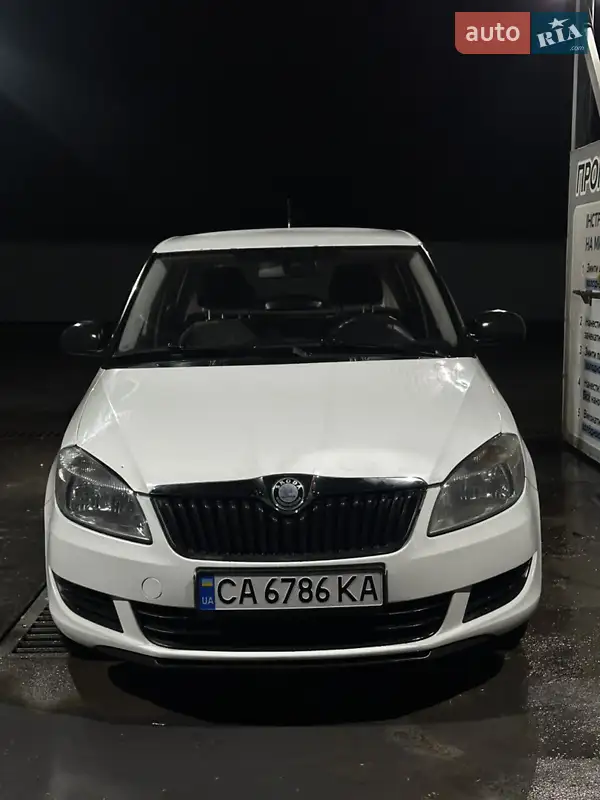 2012 skoda fabia