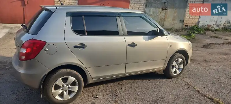 2011 skoda fabia