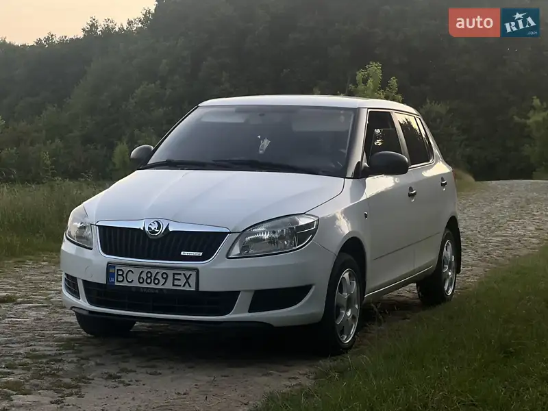 2011 skoda fabia