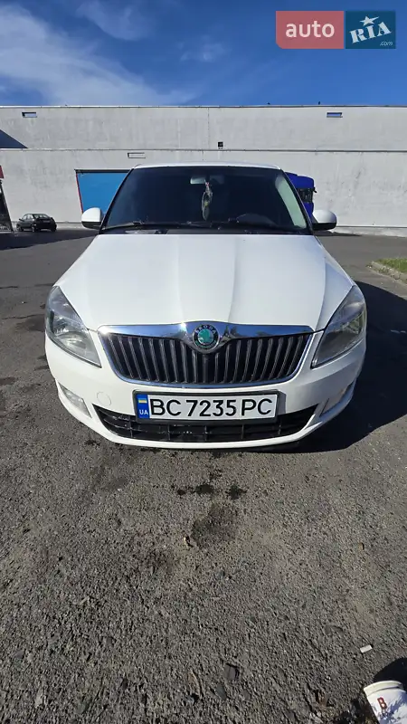 2011 skoda fabia
