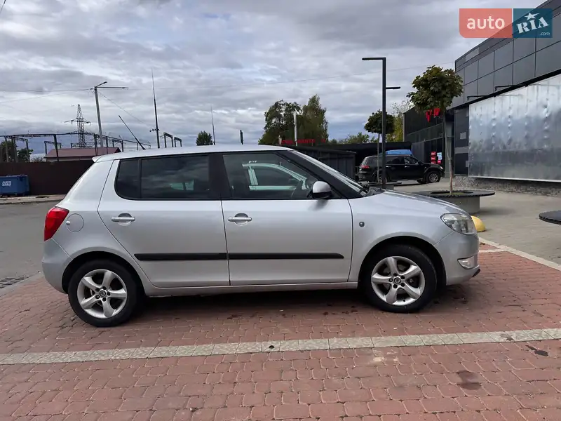2011 skoda fabia