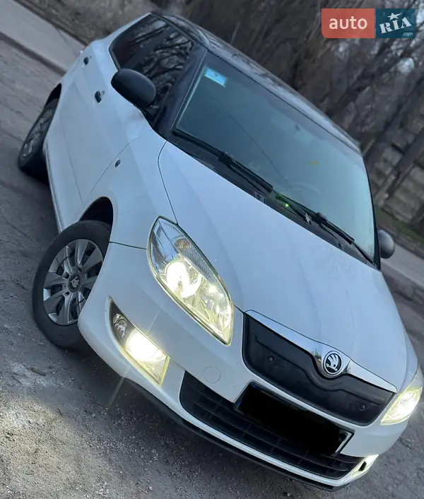2011 skoda fabia