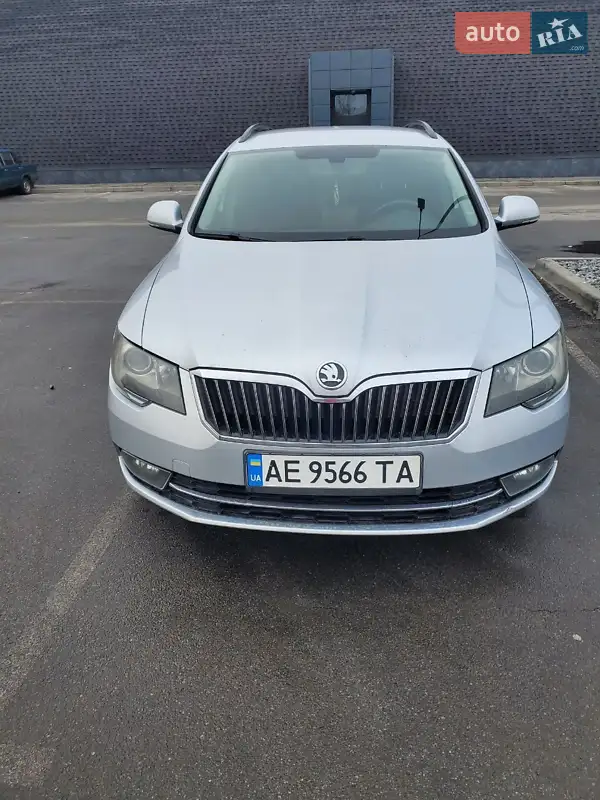 2014 skoda superb