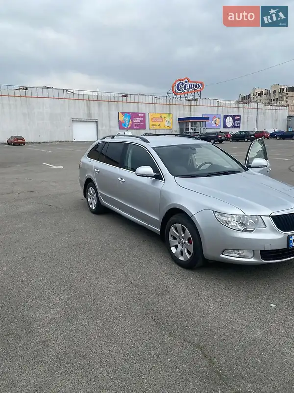 2012 skoda superb