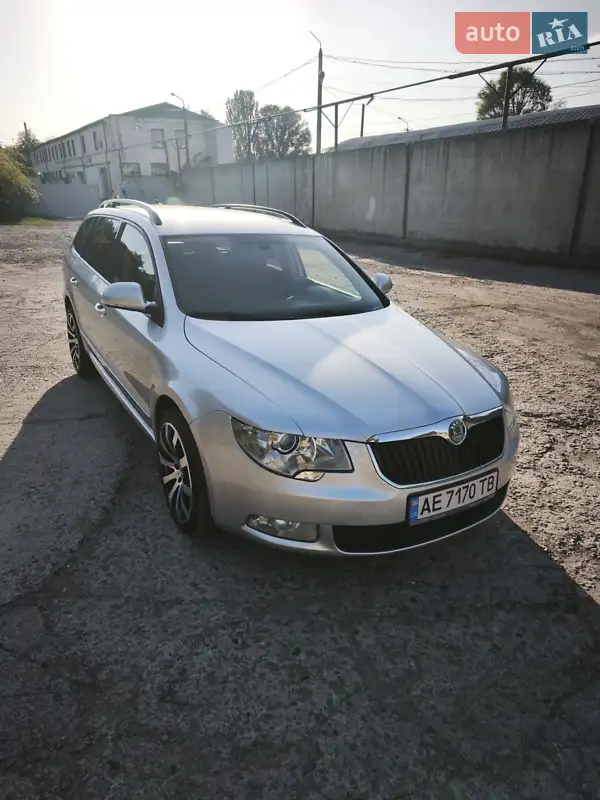 2011 skoda superb