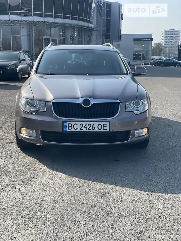 2012 skoda superb