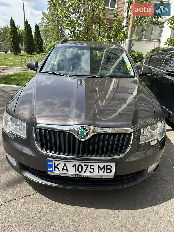 2010 skoda superb
