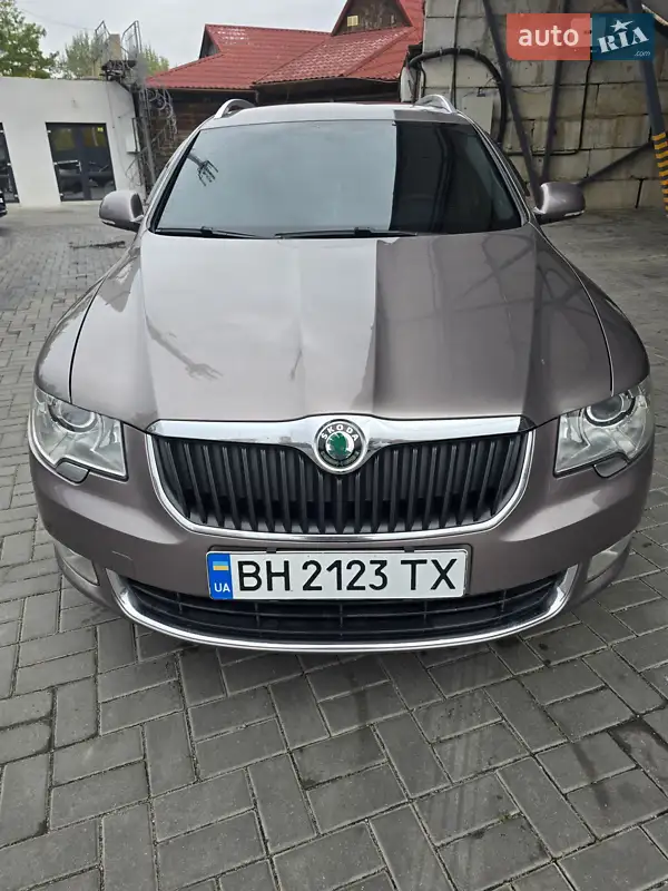 2012 skoda superb