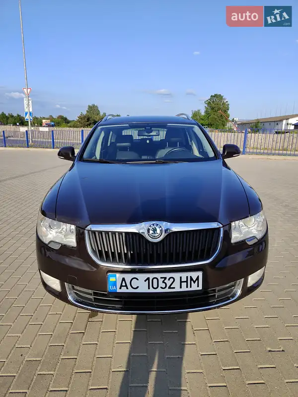 2012 skoda superb