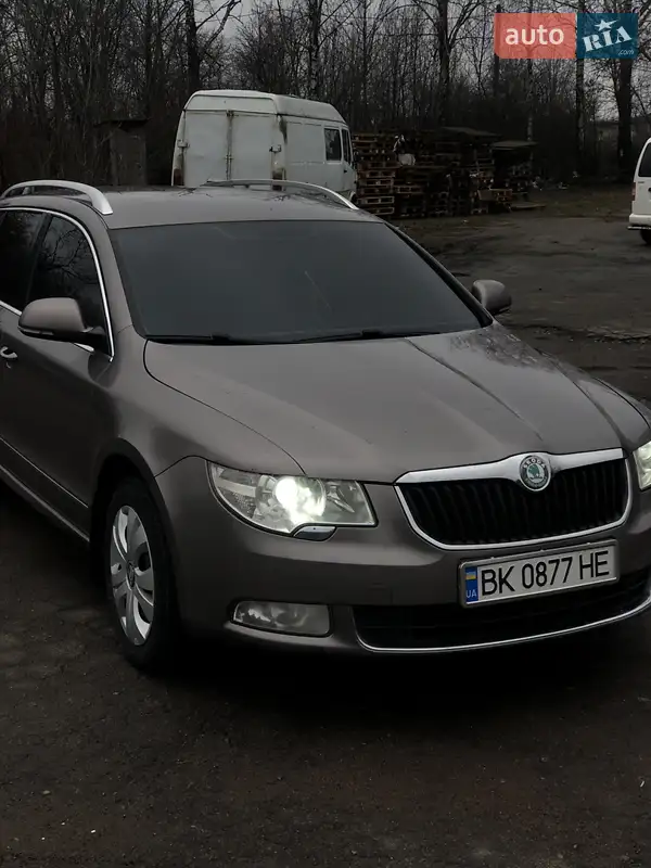 2010 skoda superb