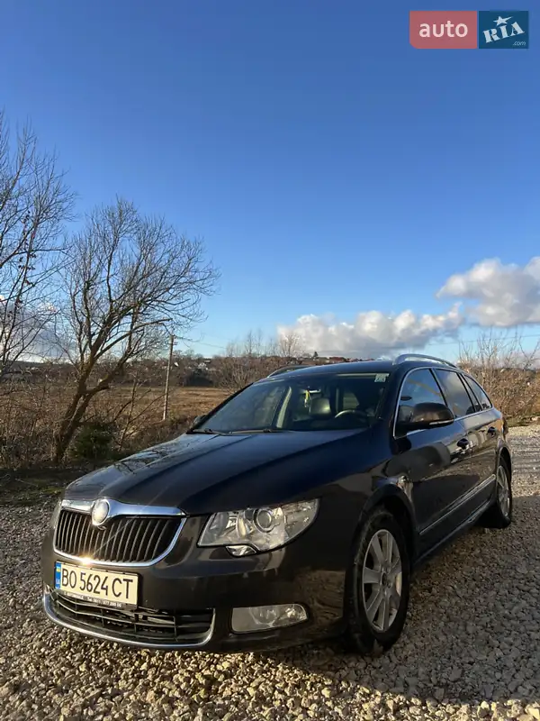 2011 skoda superb