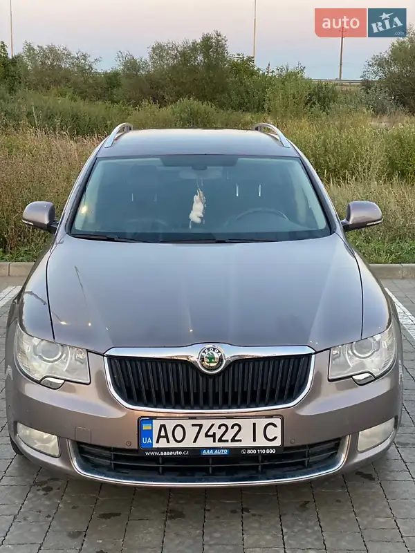 2010 skoda superb