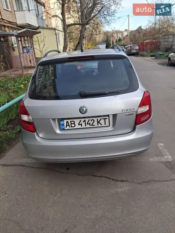 2011 skoda fabia