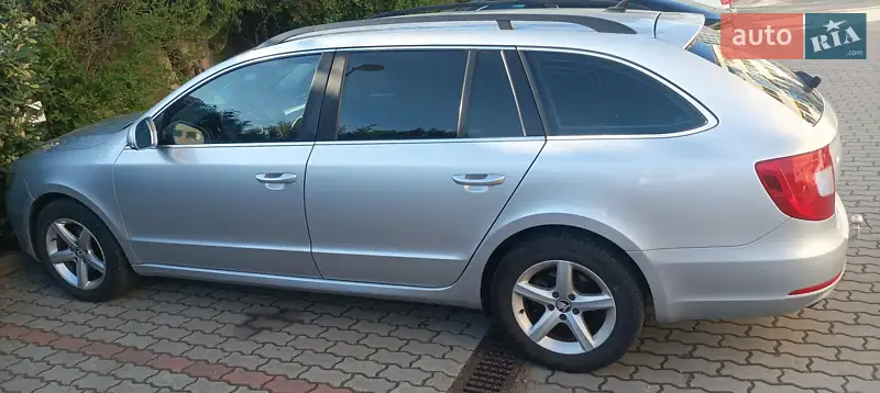 2012 skoda superb