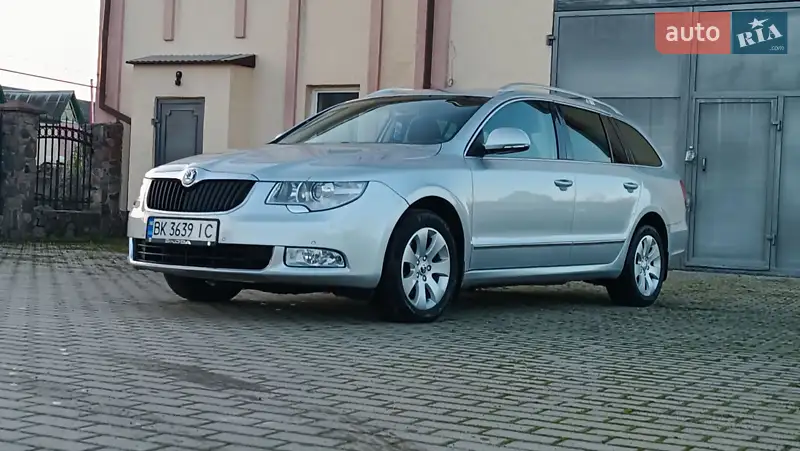 2011 skoda superb