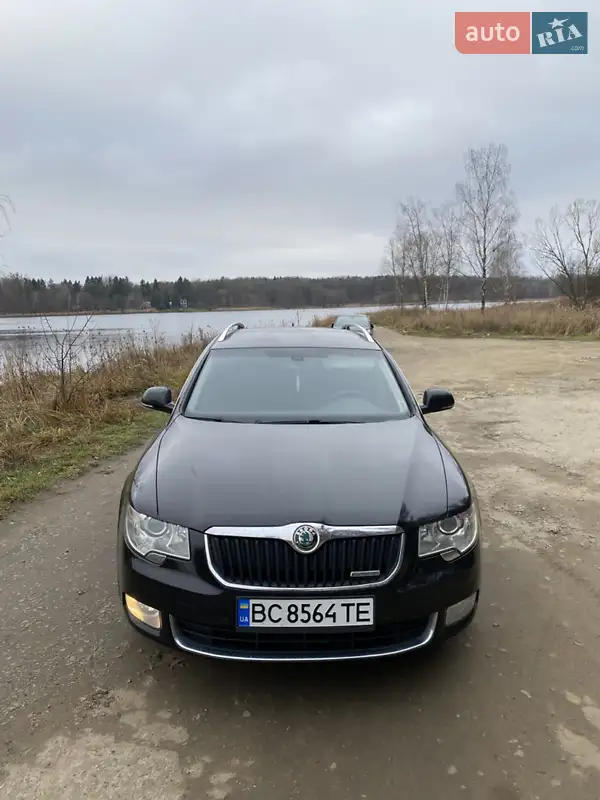 2012 skoda superb