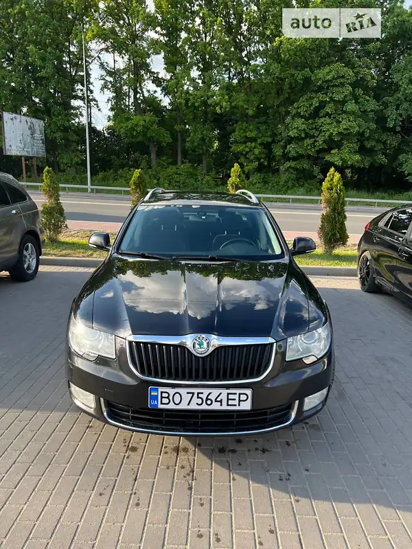 2012 skoda superb