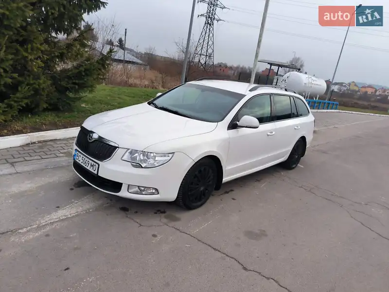 2012 skoda superb