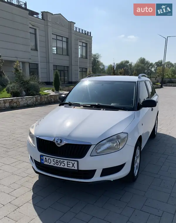 2010 skoda fabia