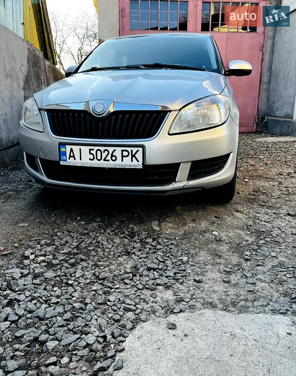 2011 skoda fabia