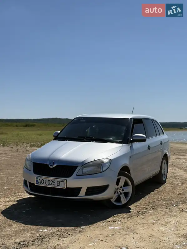 2011 skoda fabia