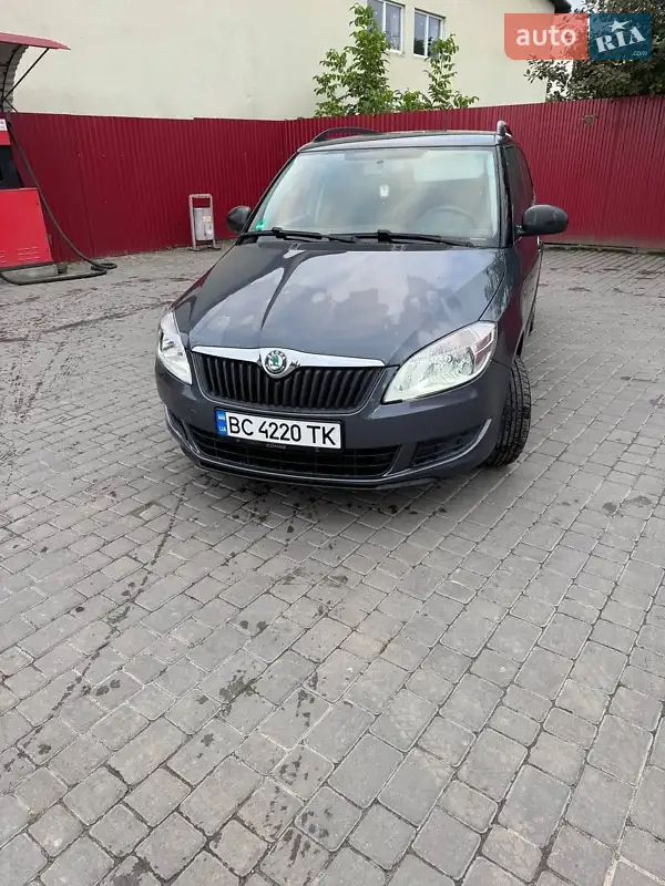 2011 skoda fabia