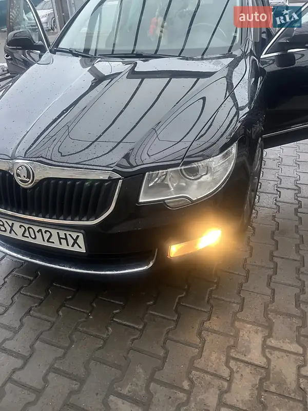 2012 skoda superb