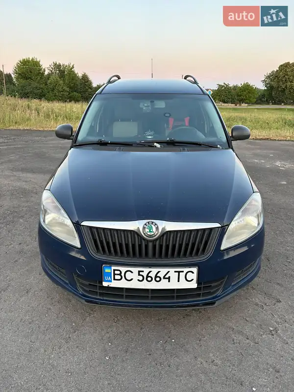 2010 skoda roomster