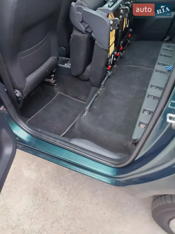 2011 skoda roomster