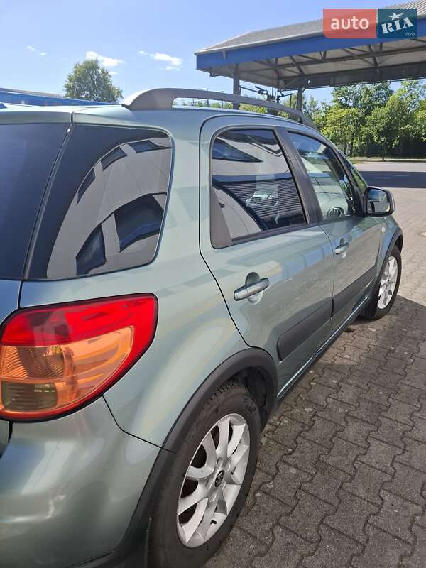 2013 suzuki sx-4