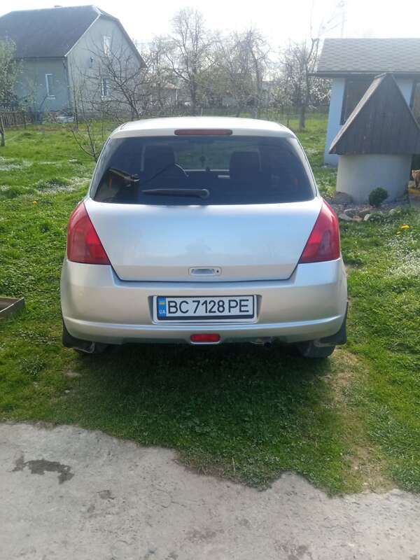 2005 suzuki swift