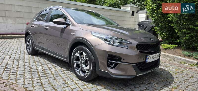 2020 kia xceed