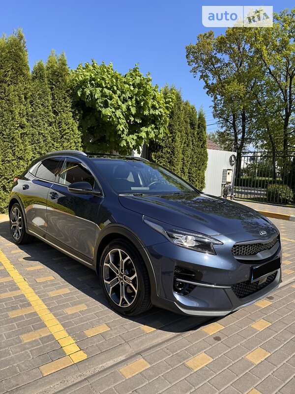 2020 kia xceed