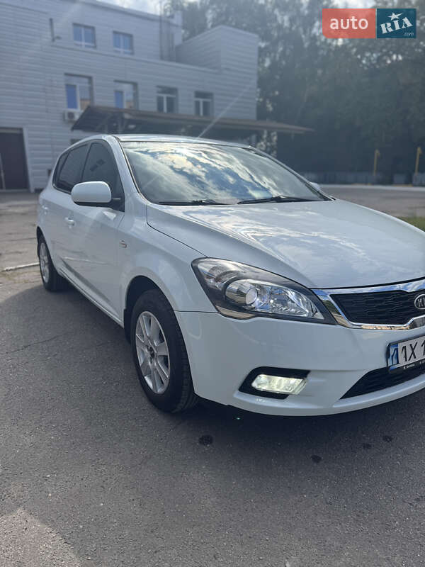 2010 kia ceed