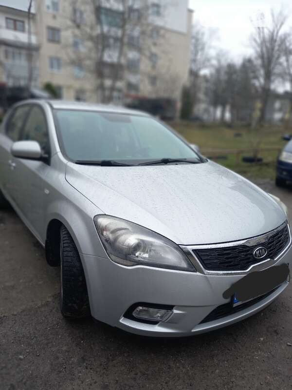 2011 kia ceed