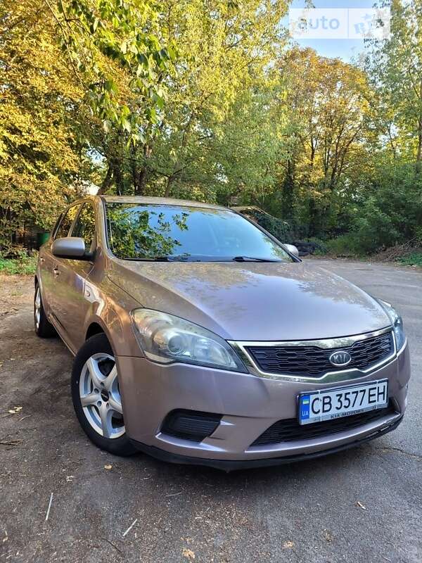 2011 kia ceed