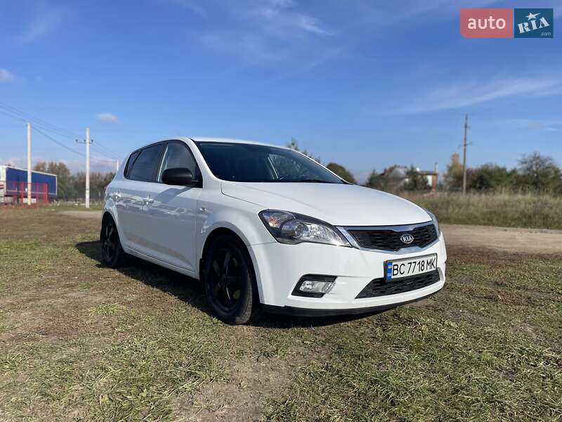 2011 kia ceed