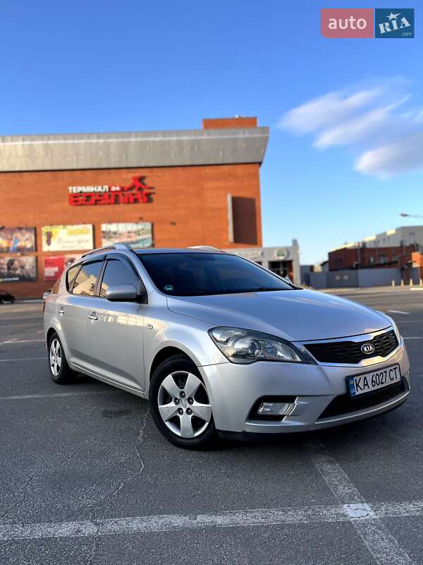 2011 kia ceed