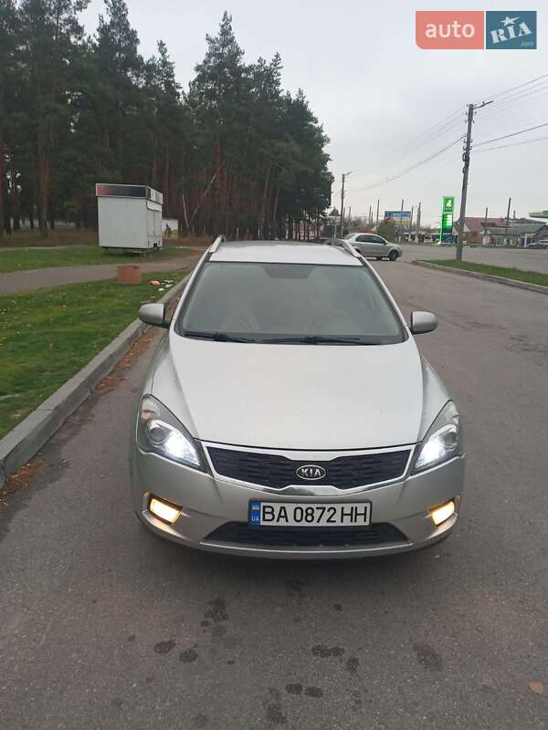 2011 kia ceed