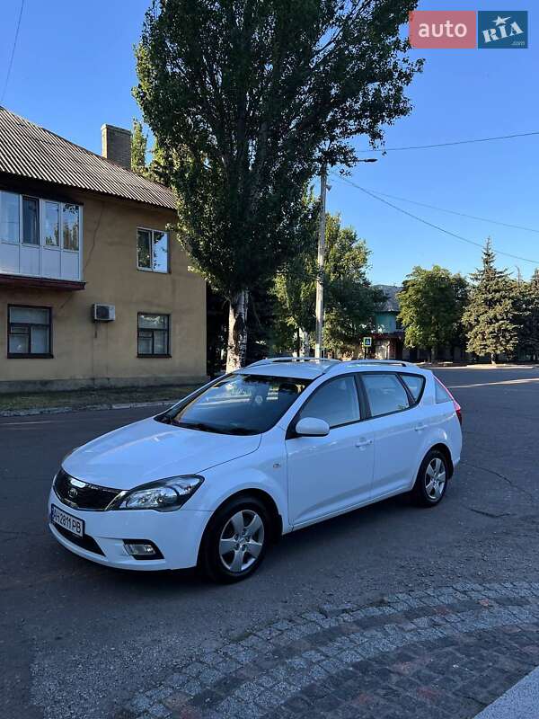 2010 kia ceed