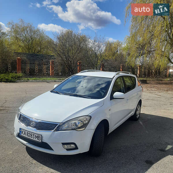 2011 kia ceed