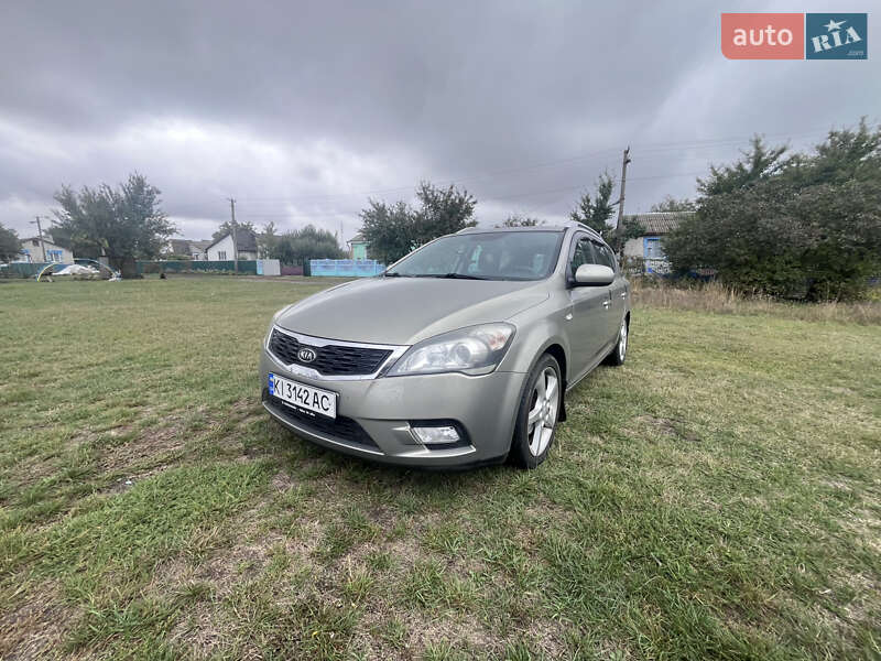 2011 kia ceed