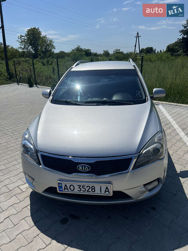 2011 kia ceed