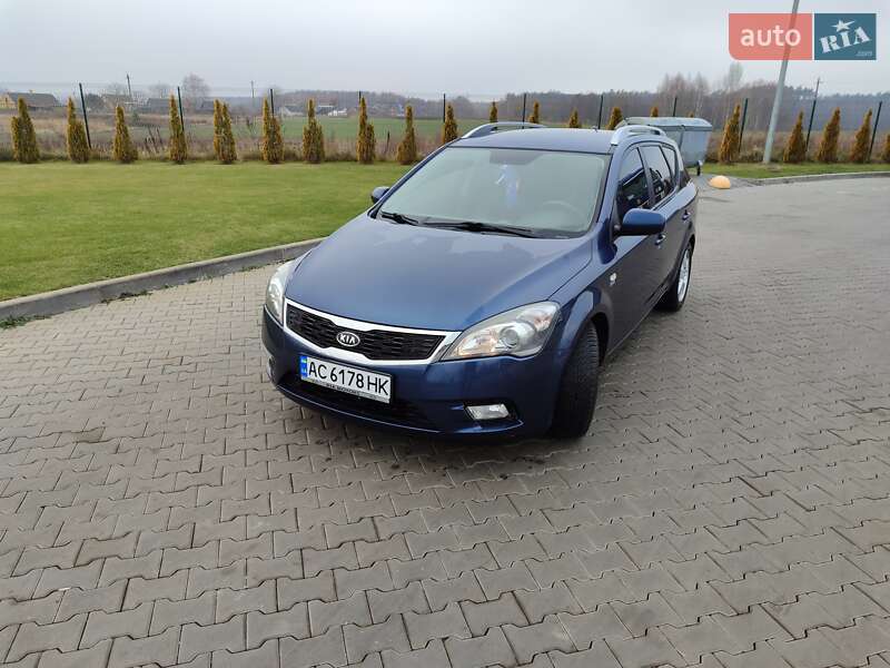 2011 kia ceed