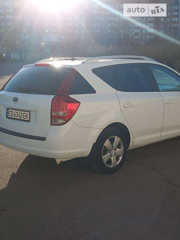 2012 kia ceed