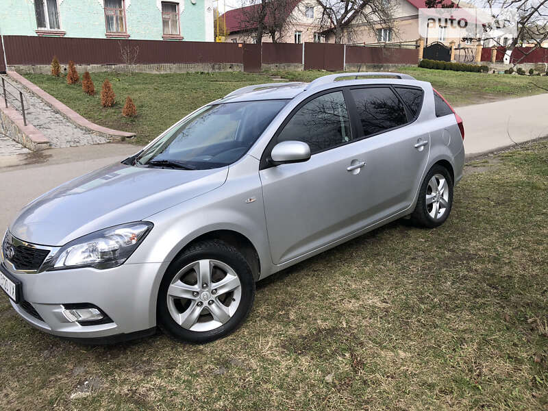 2010 kia ceed
