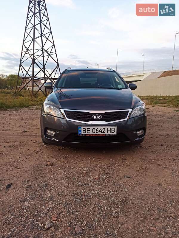 2011 kia ceed